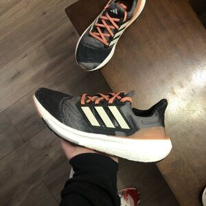 Women’s Adidas Ultraboost ‘Grey Wonder Clay size 10